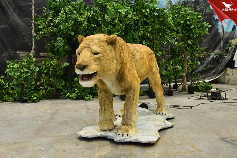 仿真動物模型-洞獅
