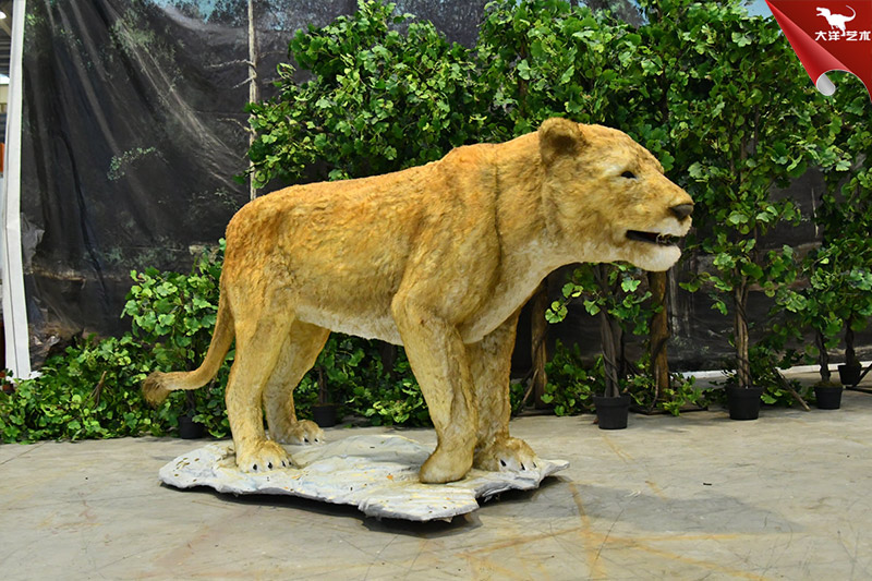 仿真動物模型-洞獅