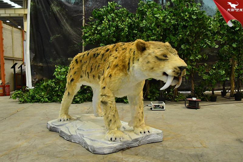 仿真動(dòng)物-劍齒虎